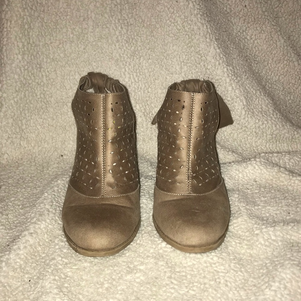 Tan High heel boots size 9